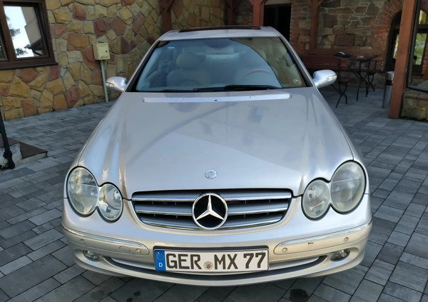 Mercedes-Benz CLK cena 19600 przebieg: 205000, rok produkcji 2004 z Suchedniów małe 106